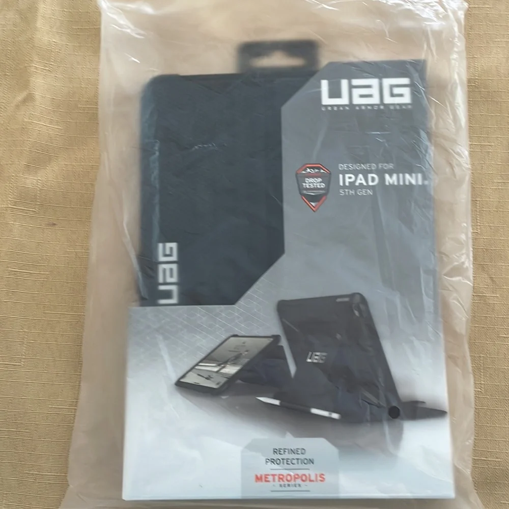 New Urban Armor Gear IPAD Mini protection cover. For IPAD 4th & 5th generation.